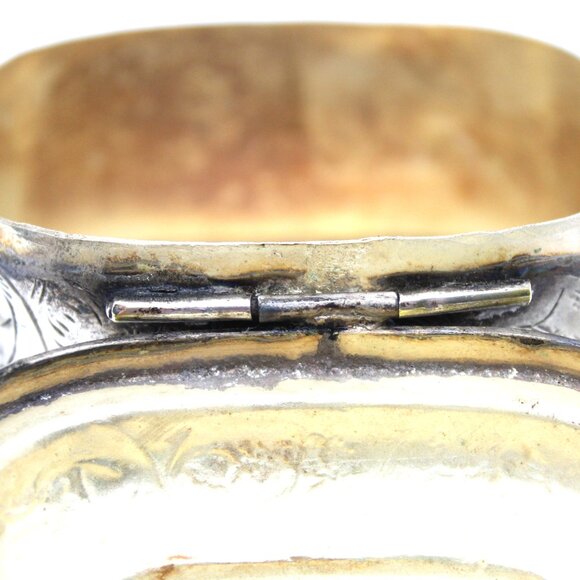 Beautiful Silver Tooled Etched Tin Trinket Box Floral Design Hinged Box - Picture 8 of 9